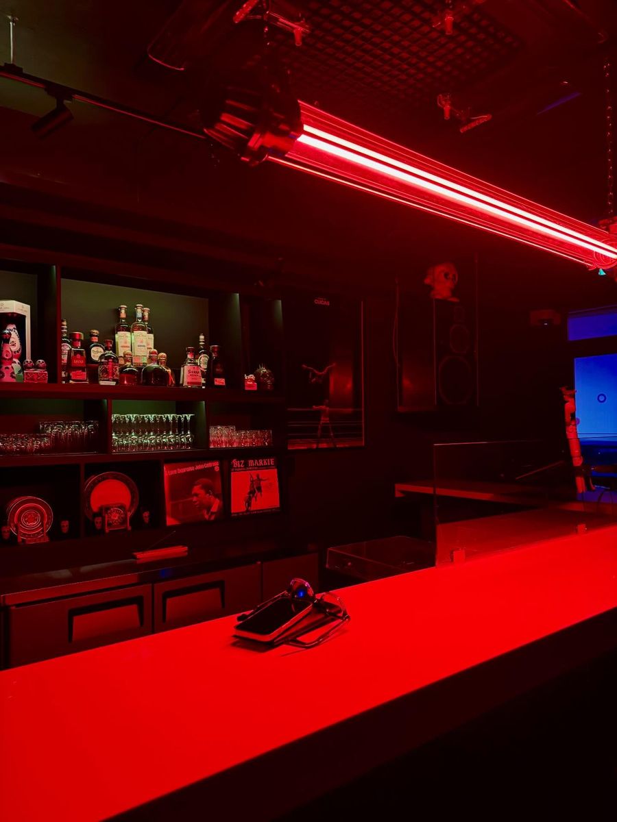 Bar counter